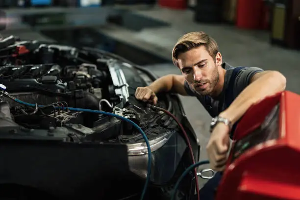 Automotive air conditioning repair service